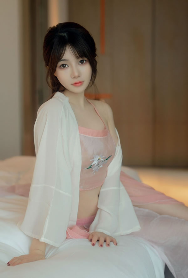 画里走出来的温婉美女婠婠如梦如幻